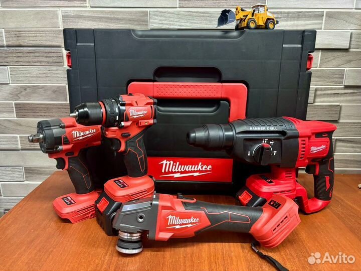 Набор аккумуляторного инструмента makita