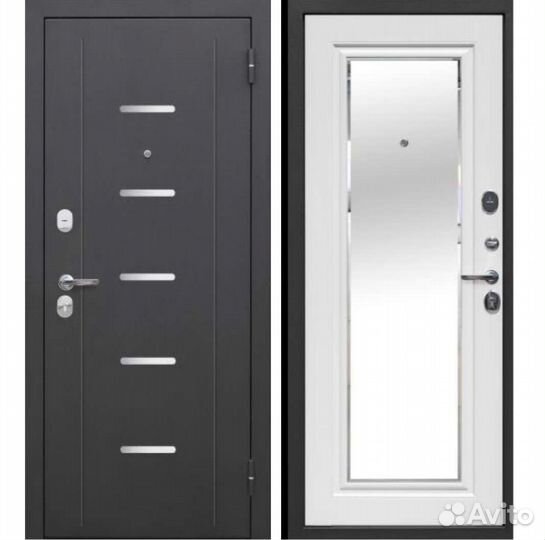 Дверь входная с зеркалом