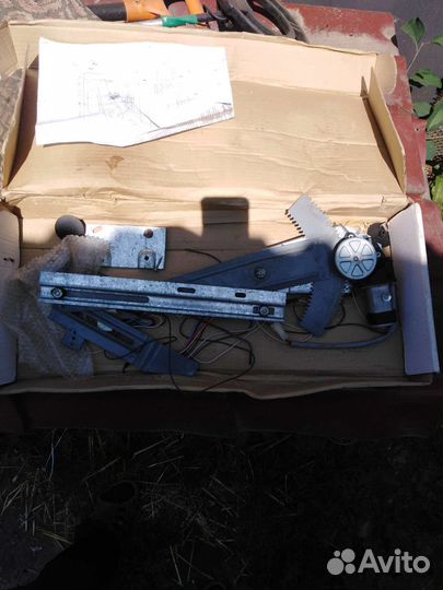 Элоктростеклоподъёмник