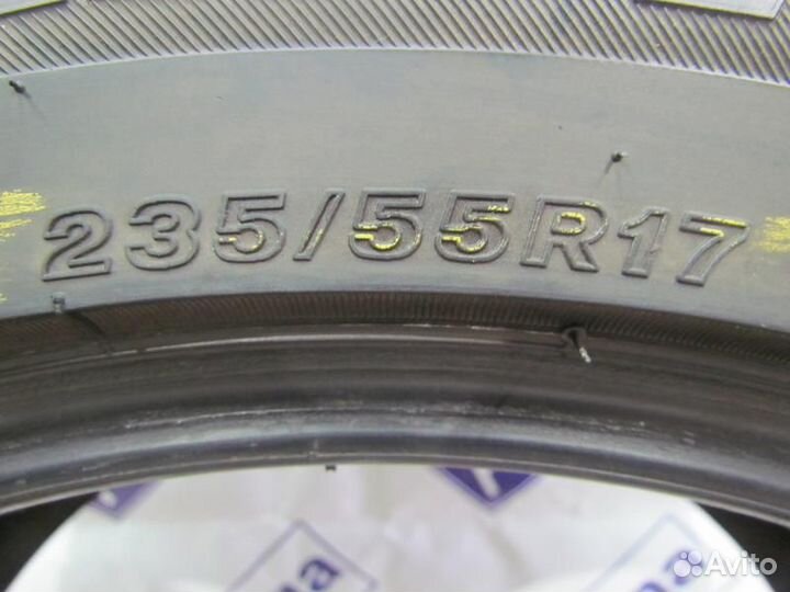 Bridgestone Blizzak LM-25 4x4 235/55 R17 99G