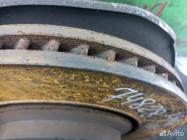 Ступица передняя правая Lexus Ls460 USF40 1UR-FSE