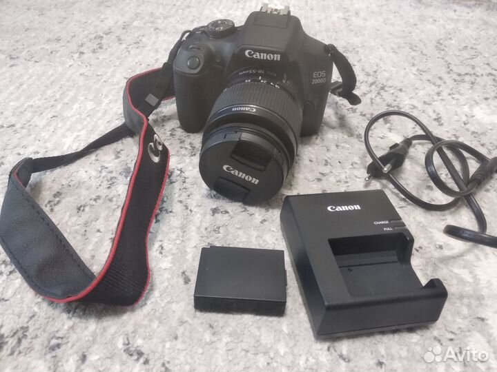 Фотоаппарат Canon EOS 2000D Kit