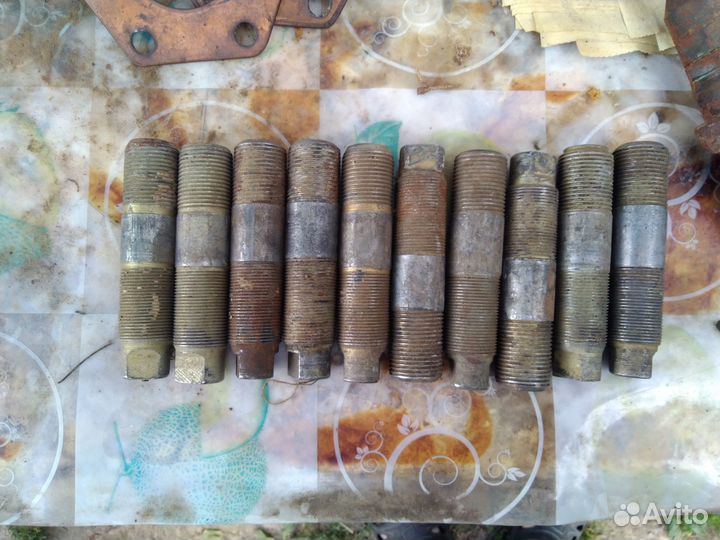 Продаются запчасти на трактор 130 чтз