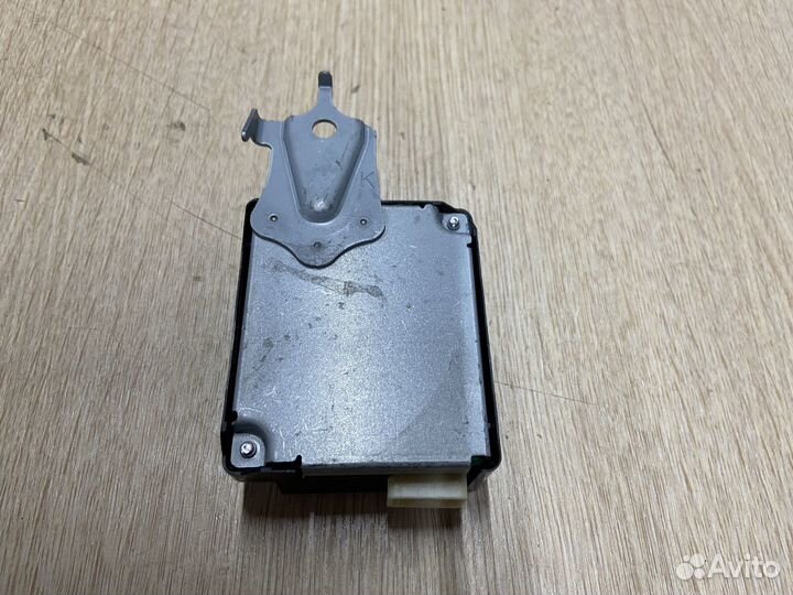 Приемник электрического ключа Toyota Rav4 XA50