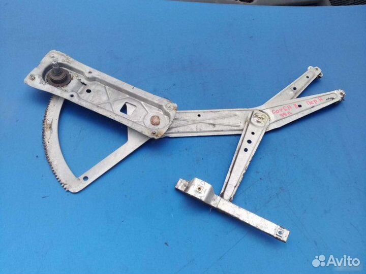 Стеклоподъемник передний правый Opel Corsa B 1999