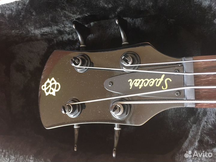 Бас-гитара spector Legend