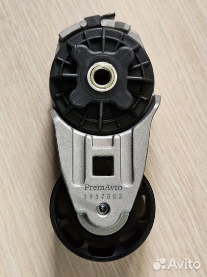 Натяжитель ремня,паз дв.cummins 4вт,6BT