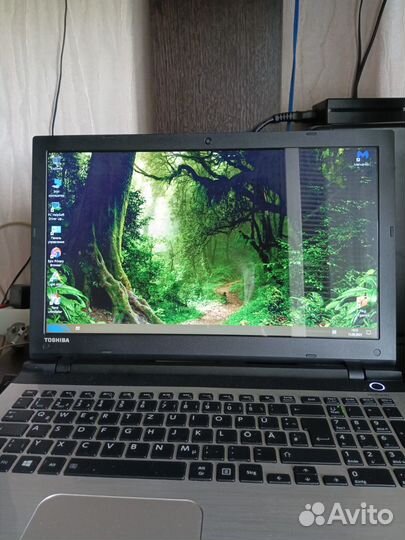 Ноутбук Toshiba L50-C-1XN i3, HDD 400 Gb, 8 Gb