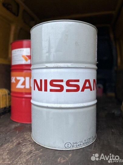 Моторное масло Nissan C4 5W-30 / 208 л