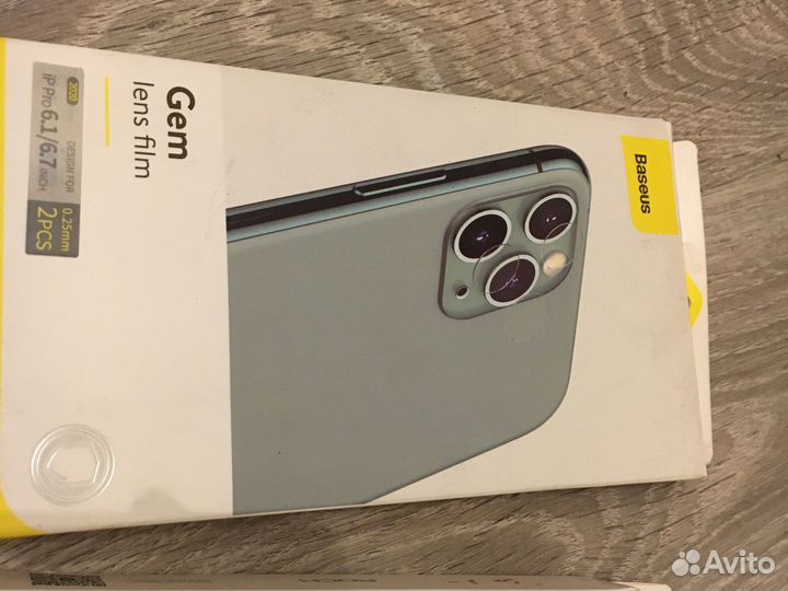 Чехол на iPhone