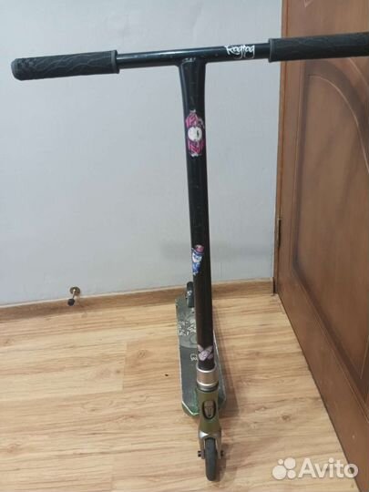 Трюковой самокат