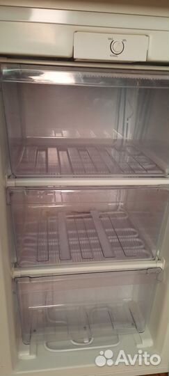 Морозильная камера whirlpool