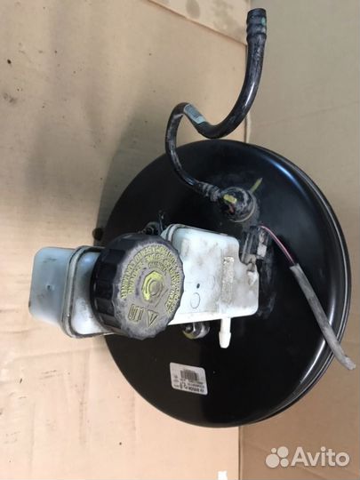 Вакуумный усилитель Renault Fluence