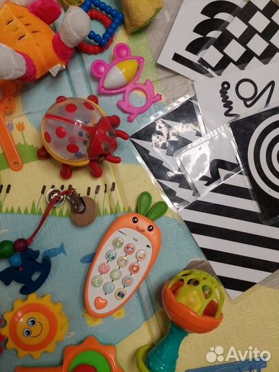 Первые игрушки для малыша + грелка
