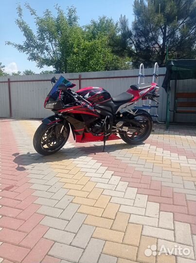 Продаю спортбайк