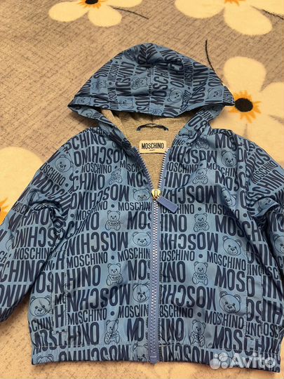 Ветровка moschino