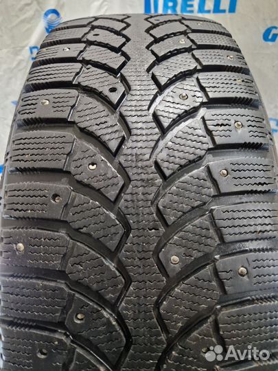 Bridgestone Blizzak Spike-01 225/60 R18 104T