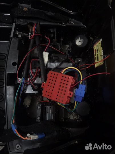 Детский электромобиль