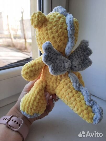 Вязаный плюшевый дракон