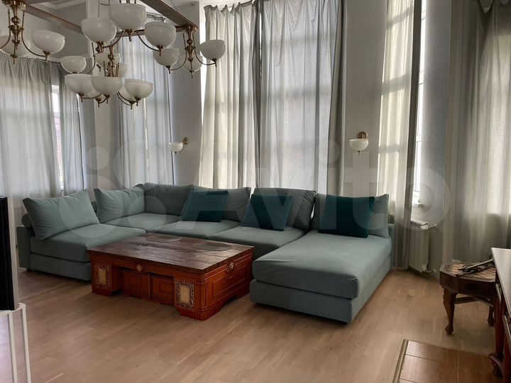 Дом 282 м² на участке 15 сот.