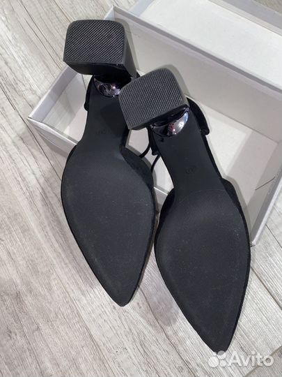Босоножки женские 37 размер