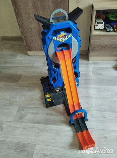 Hot wheels Трек гараж