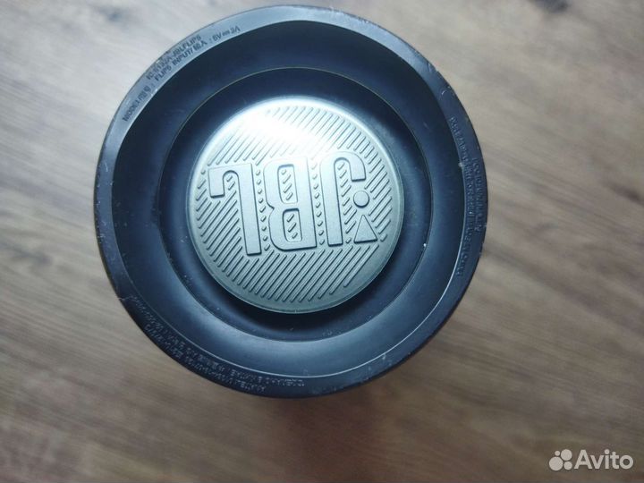 Продам свою Bluetooth колонку JBL Flip 5