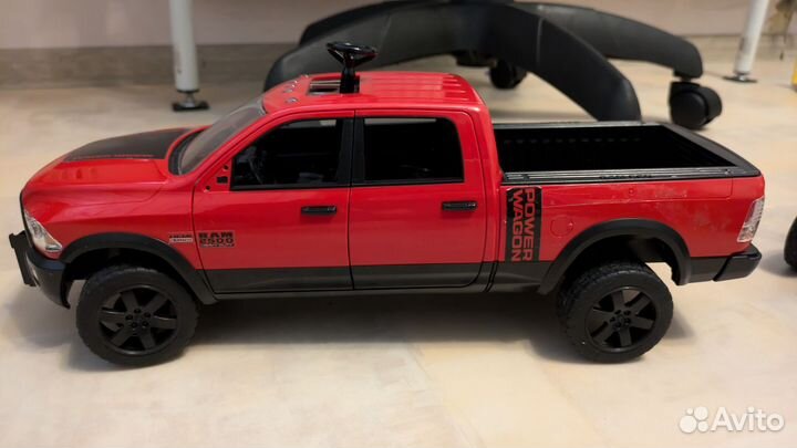 Dodge ram модель от Bruder