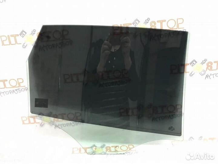 Стекло двери заднее левое Audi Q5 (8R) 2008-2012