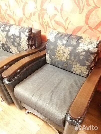 Диван с креслами