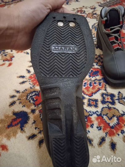 Лыжные ботинки детские 32 размер