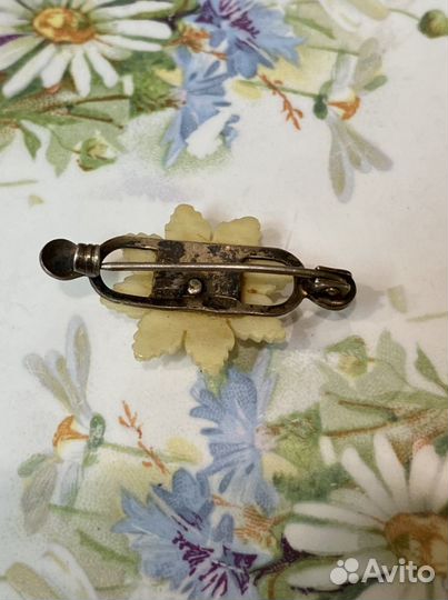 Брошка серебро 875 пробы СССР кость