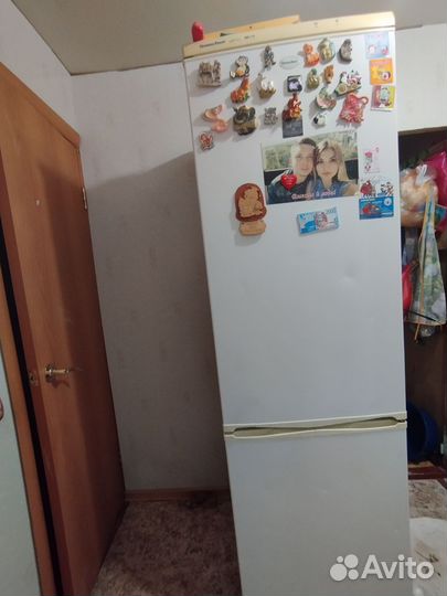 Холодильник двухкамерный General Frost б/у