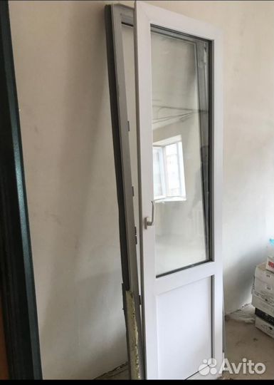 Дверь пластиковая балконная бу