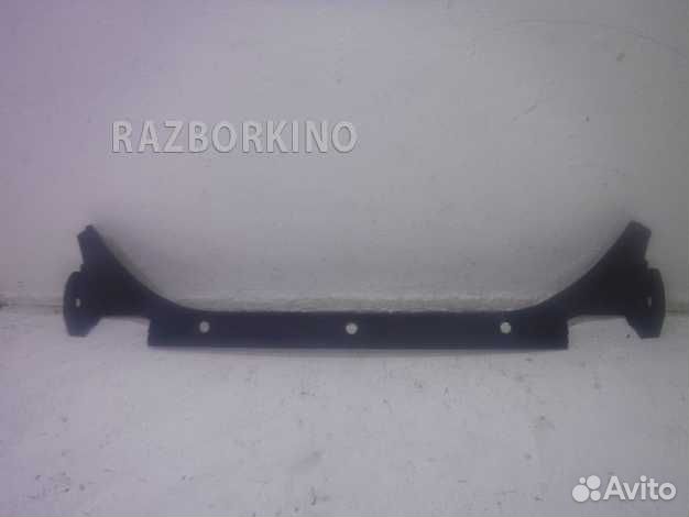 Водосток лобового стекла (жабо)