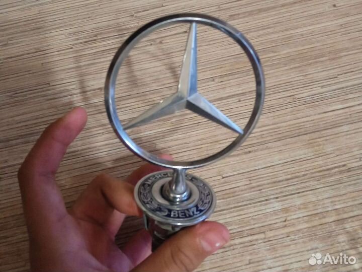Оригинальный значок mercedes