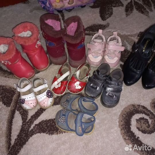 Детская обувь для девочек и одежда