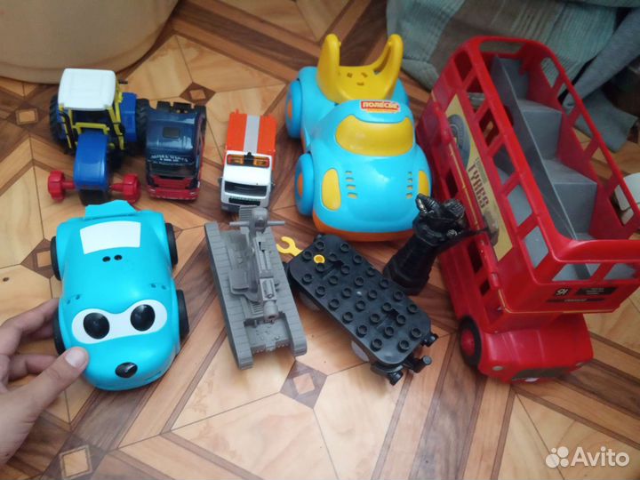 Игрушки машинки пакетом