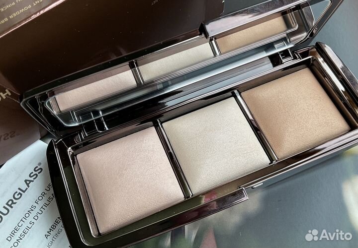 Палетка Hourglass ambient lighting palette