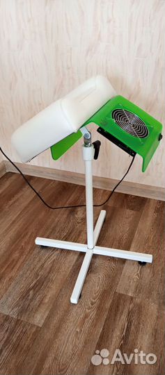 Подставка для педикюра с пылесосом