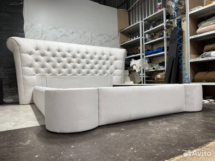 Кровать двуспальная