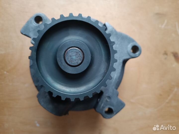 Помпа audi 100 c4 2.3 aar