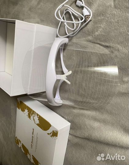 Светодиодная маска для лица