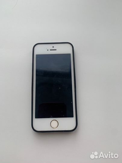 Телефон iPhone 5s