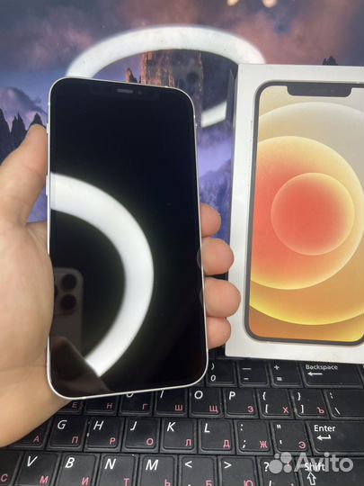 iPhone 12, 64 ГБ