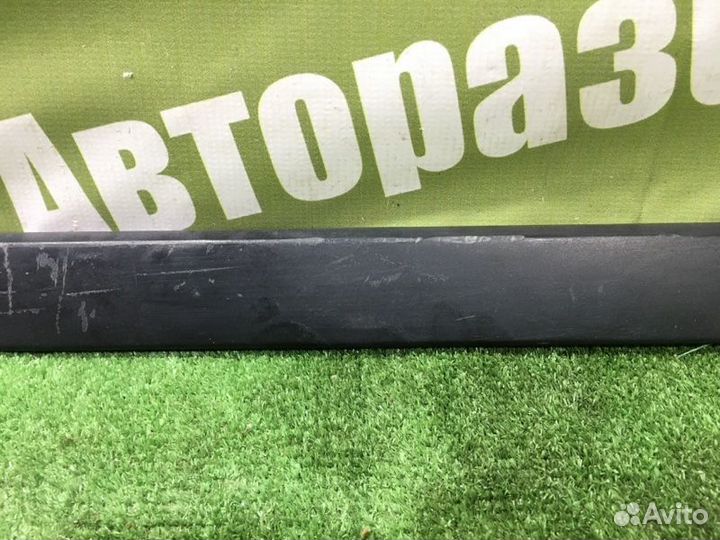 Молдинг двери передний правый Renault Megane 2