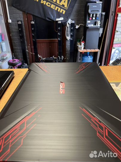 Игровой ноутбук Asus