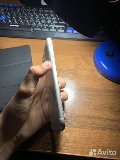 iPhone 11