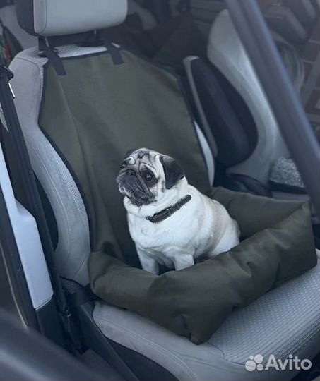 Автокресло для перевозки собак