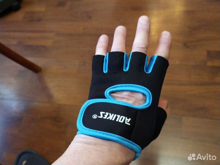 Перчатки без пальцев Смотрите все фото